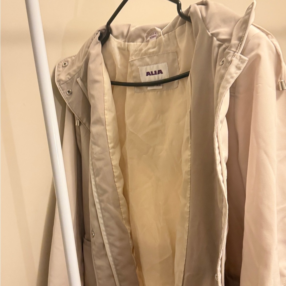 Alia Women's Cream Jacket